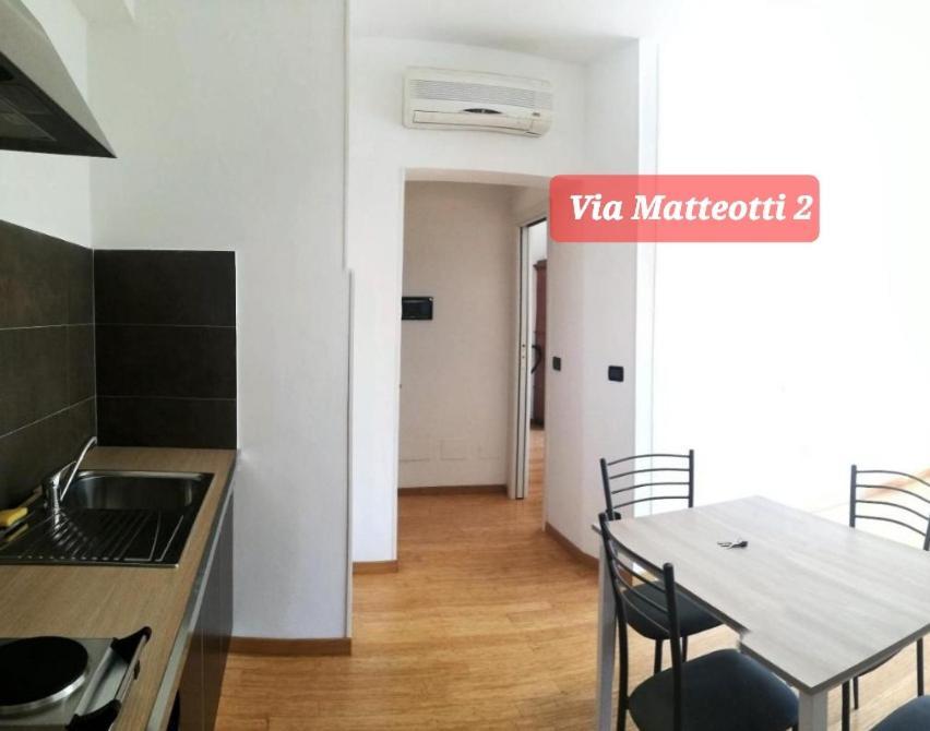 Via Matteotti & Via Carracci Apartments Bologna Eksteriør bilde